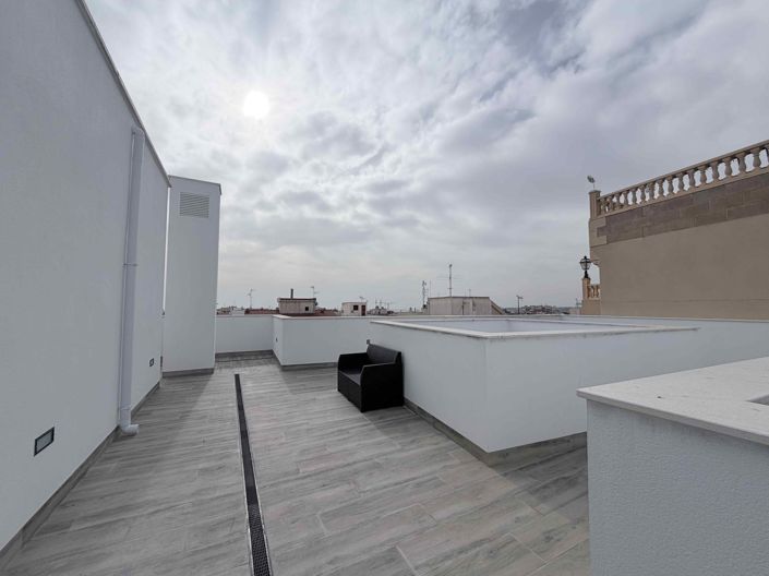 Image No.23-2 Bed Apartment for sale