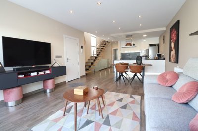 o1j9f0u4ja1nnb1hcd15ithdl167l2d