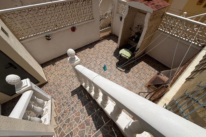 Image No.21-3 Bed Property for sale