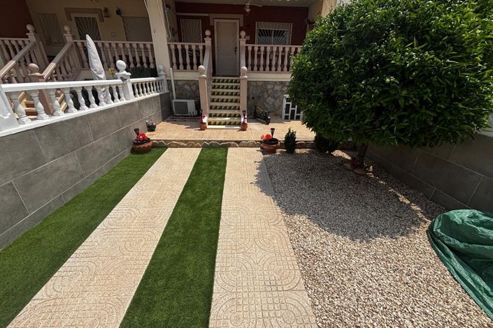 Image No.32-3 Bed Property for sale