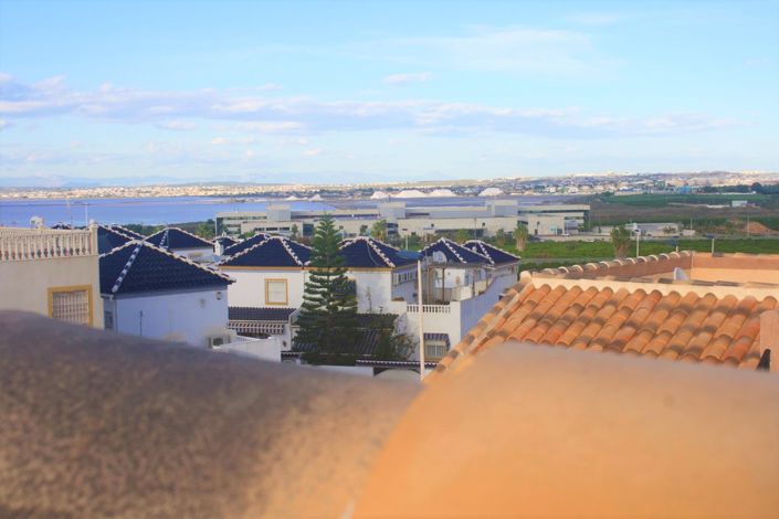 Image No.2-2 Bed Property for sale