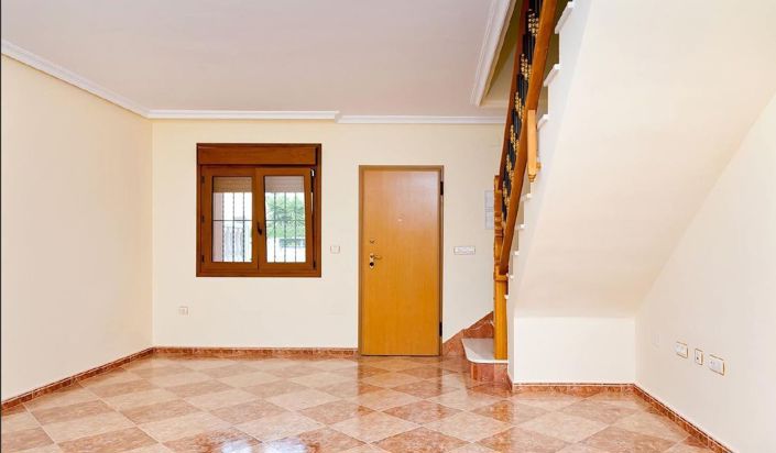 Image No.2-2 Bed Property for sale