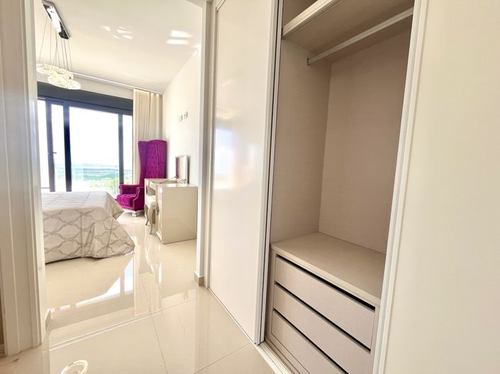 Image No.16-5 Bed Villa for sale