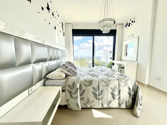 Image No.18-5 Bed Villa for sale