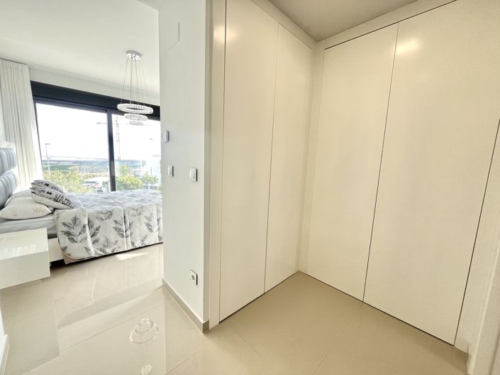 Image No.19-5 Bed Villa for sale