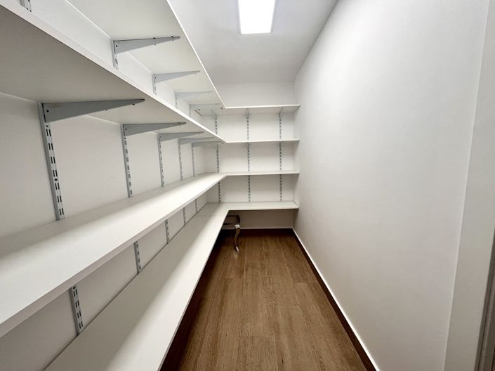 Image No.34-5 Bed Villa for sale