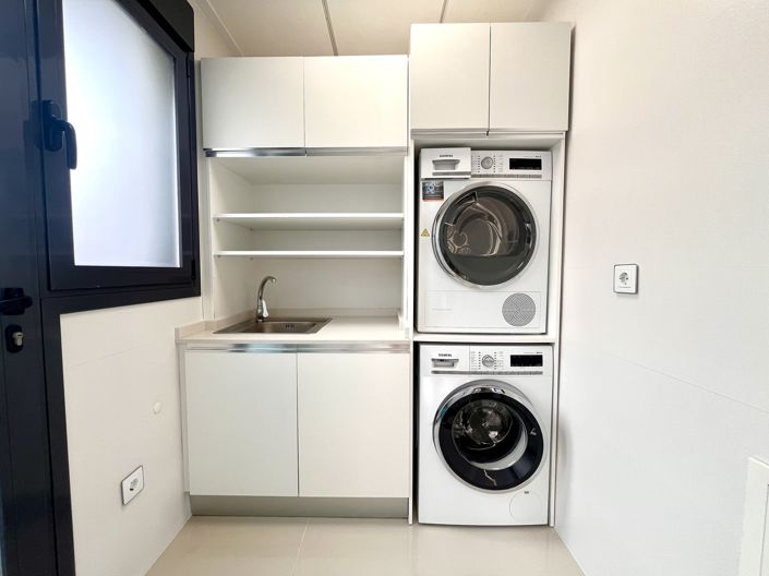 Image No.37-5 Bed Villa for sale