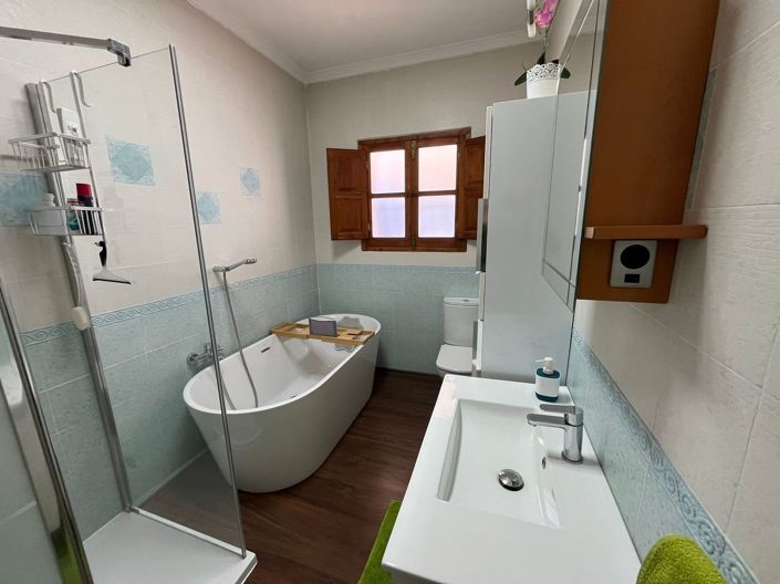 Image No.35-6 Bed Villa for sale