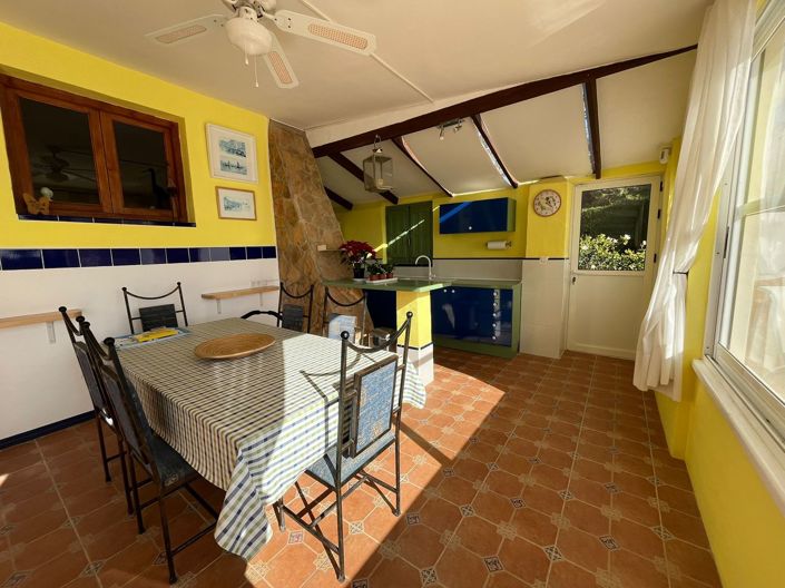 Image No.40-6 Bed Villa for sale