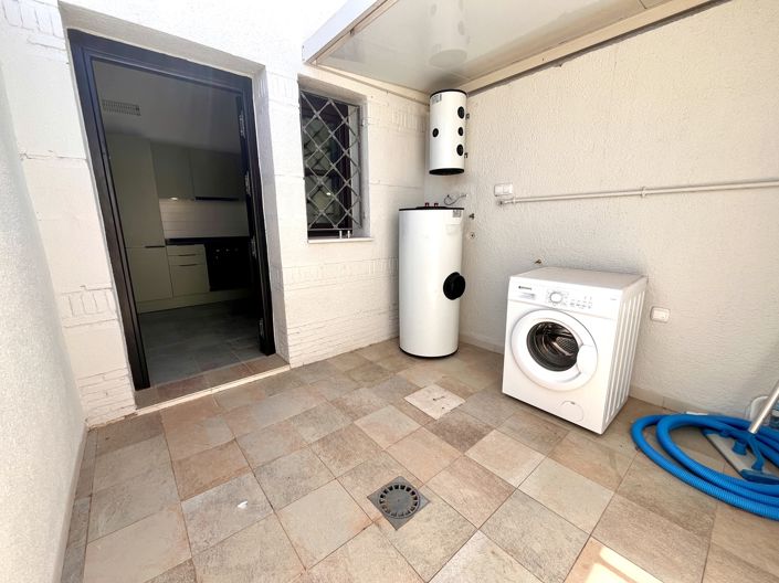 Image No.25-2 Bed Property for sale