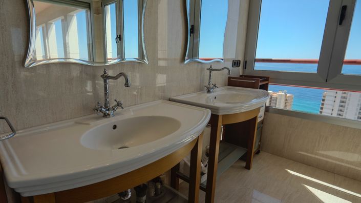 Image No.36-5 Bed Apartment for sale