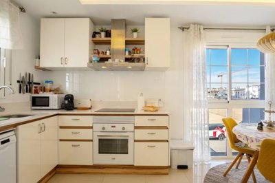 o1j60me1cffq9p181a78d0r1f702s