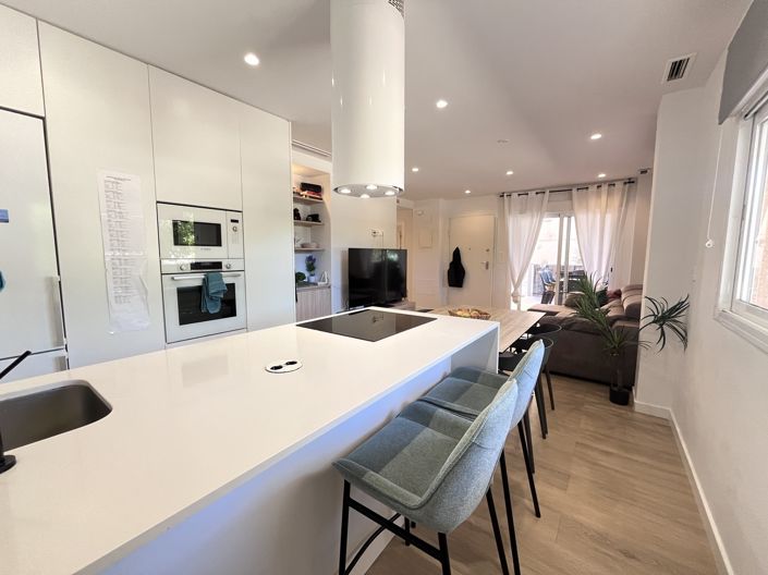 Image No.8-3 Bed Apartment for sale