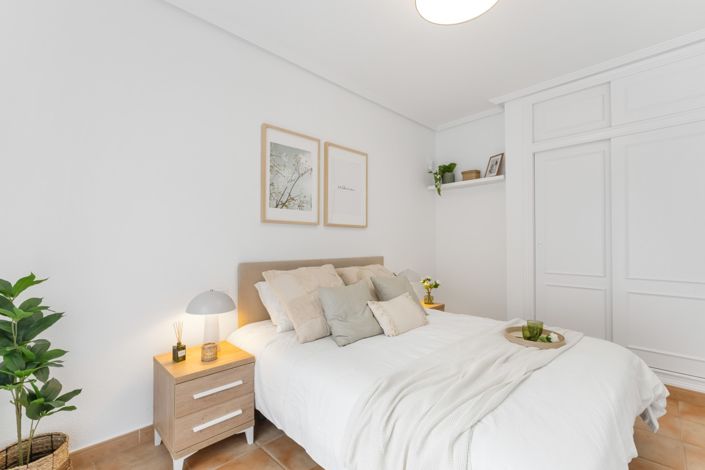 Image No.12-2 Bed Apartment for sale