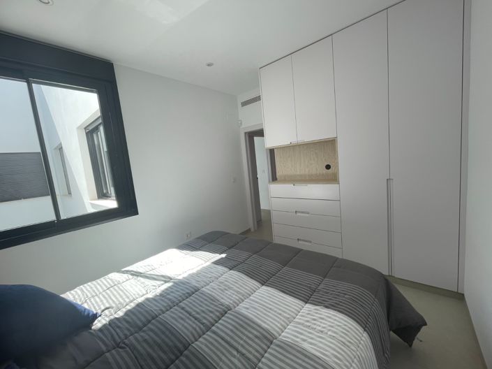 Image No.10-3 Bed Apartment for sale