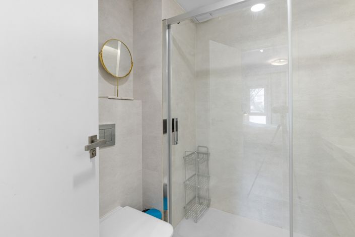 Image No.21-3 Bed Apartment for sale