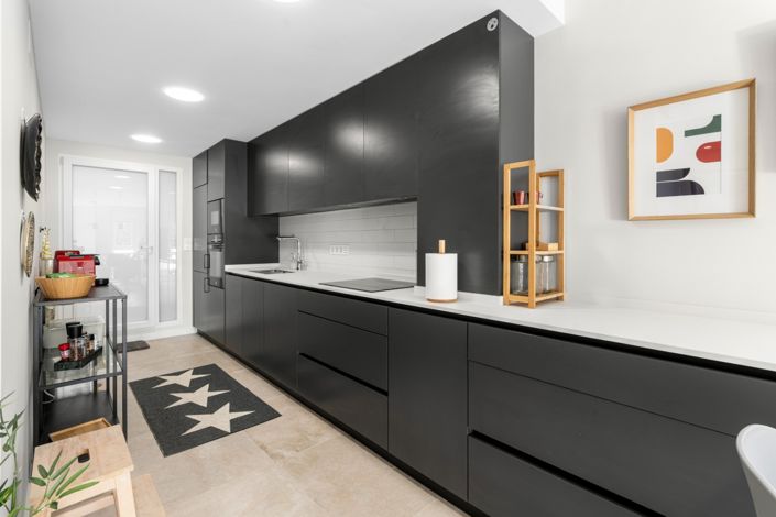 Image No.25-3 Bed Apartment for sale