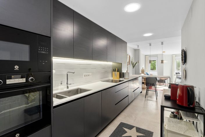 Image No.30-3 Bed Apartment for sale