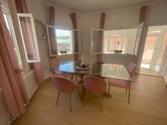 Image No.11-5 Bed Villa for sale