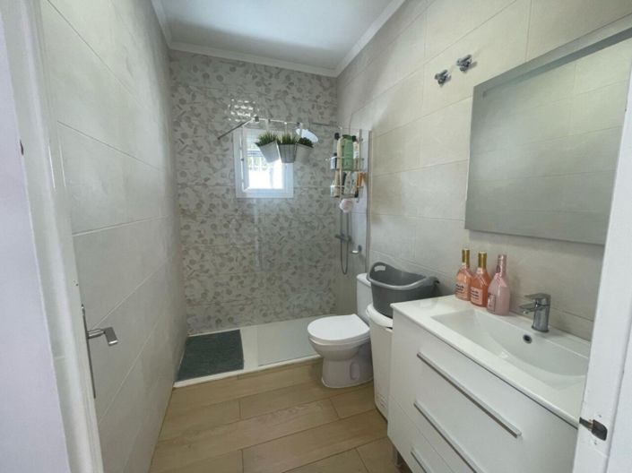 Image No.16-5 Bed Villa for sale