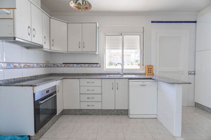 Image No.10-4 Bed Villa for sale