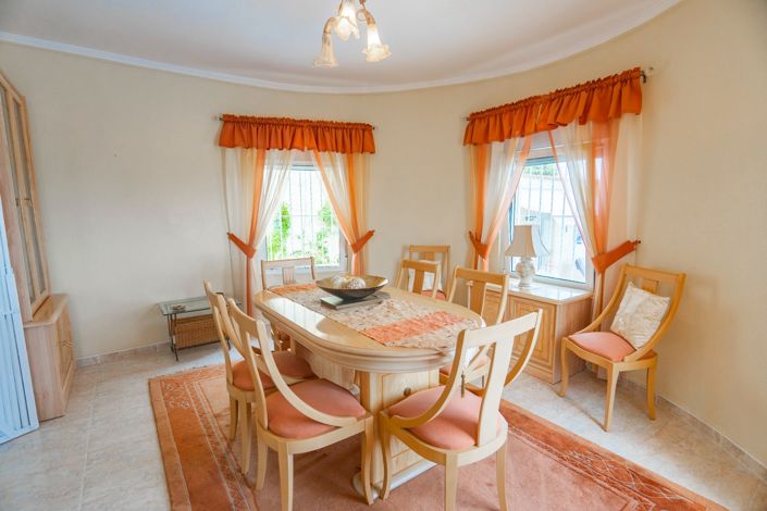 Image No.18-5 Bed Villa for sale