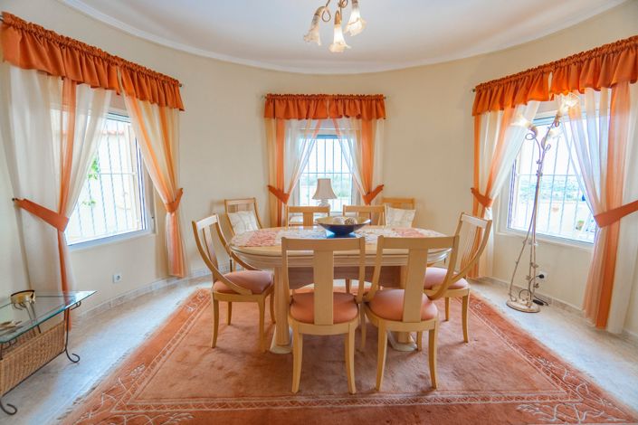 Image No.20-5 Bed Villa for sale