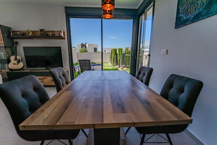 Image No.5-3 Bed Villa for sale