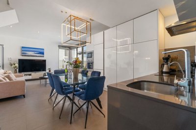 o1iuoh9l581qj01ql2fmk1nru18g030