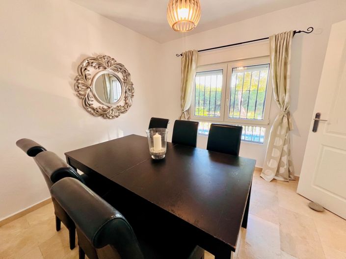 Image No.12-3 Bed Villa for sale