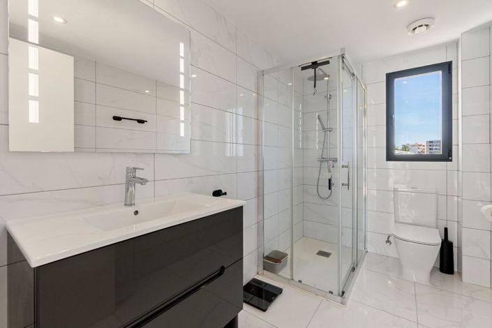 Image No.21-5 Bed Villa for sale