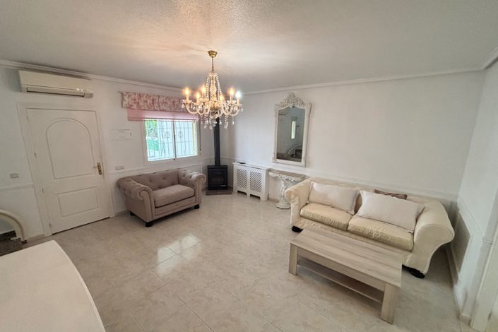 Image No.10-2 Bed Property for sale