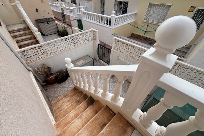 Image No.15-2 Bed Property for sale