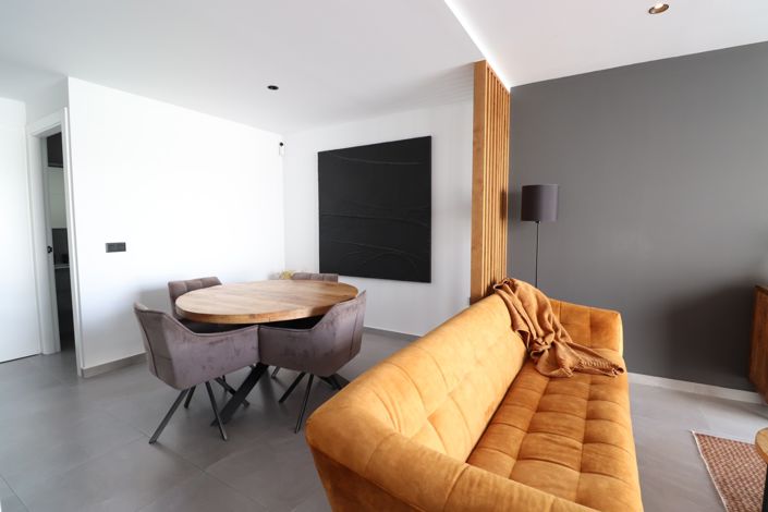 Image No.14-3 Bed Property for sale