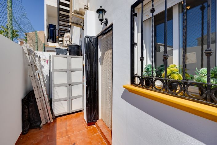 Image No.23-2 Bed Property for sale