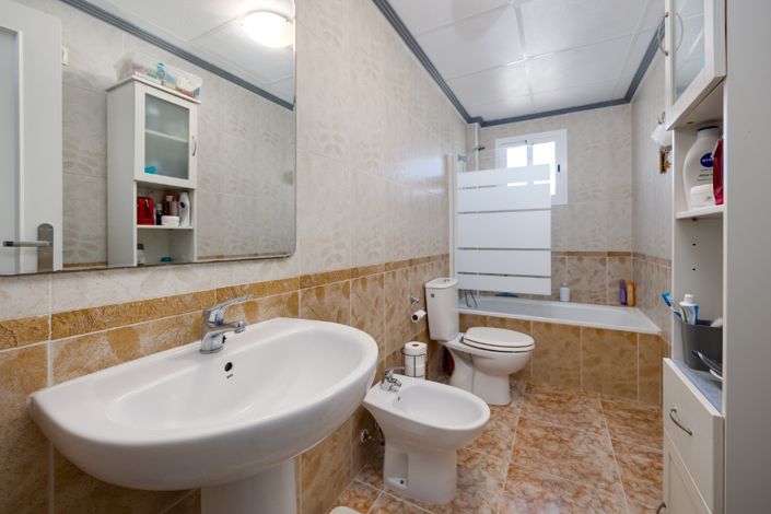 Image No.29-2 Bed Property for sale