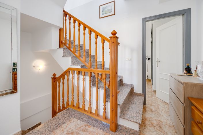 Image No.31-2 Bed Property for sale