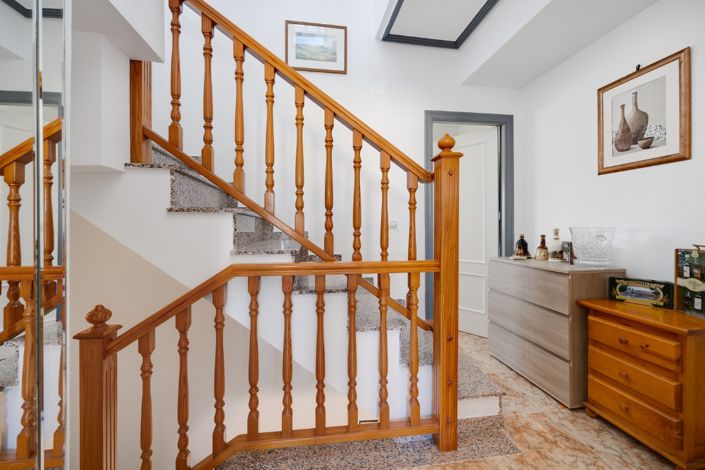 Image No.32-2 Bed Property for sale