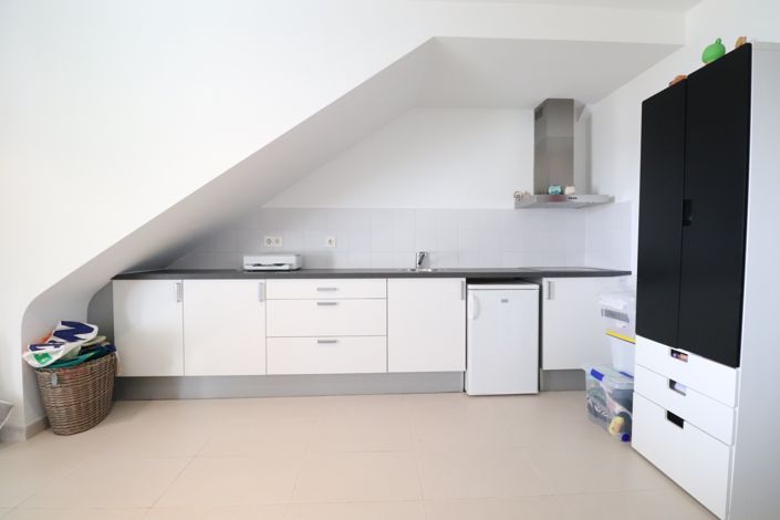 Image No.22-3 Bed Property for sale