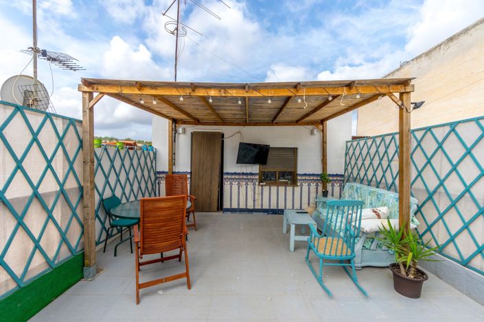 Image No.21-3 Bed Property for sale