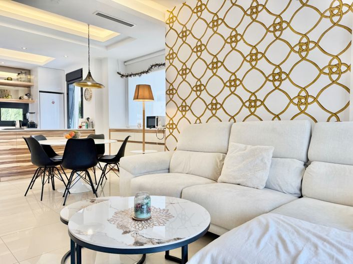 Image No.13-3 Bed Property for sale