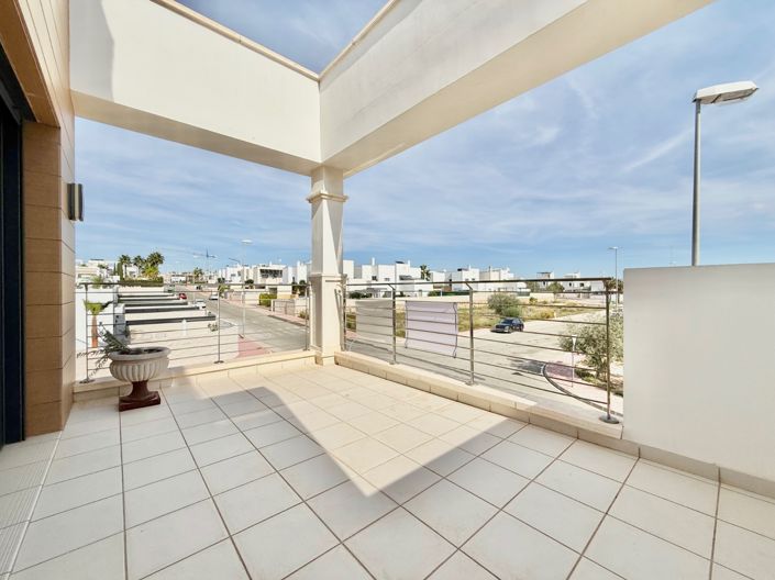 Image No.35-3 Bed Property for sale