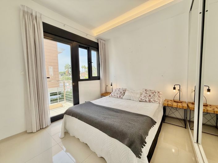 Image No.39-3 Bed Property for sale