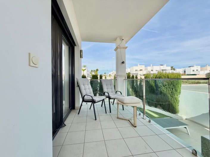 Image No.7-3 Bed Property for sale