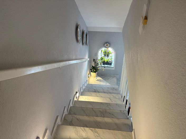 Image No.11-2 Bed Property for sale