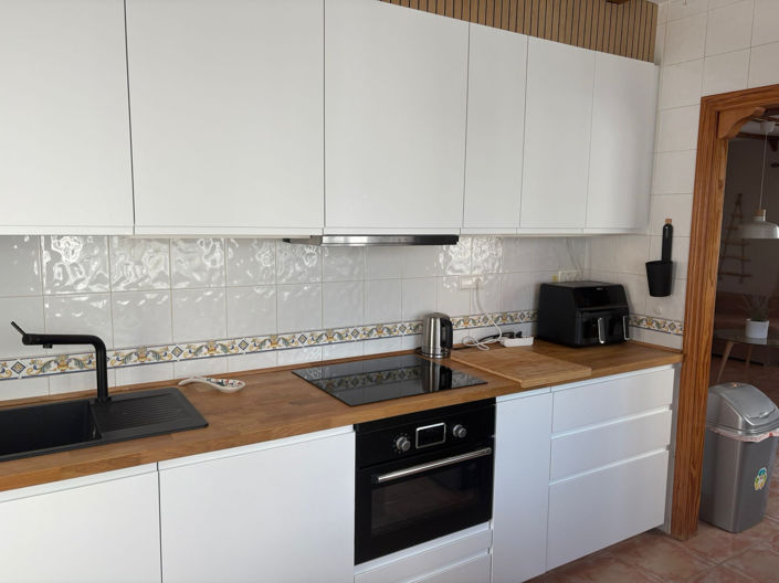 Image No.14-3 Bed Property for sale