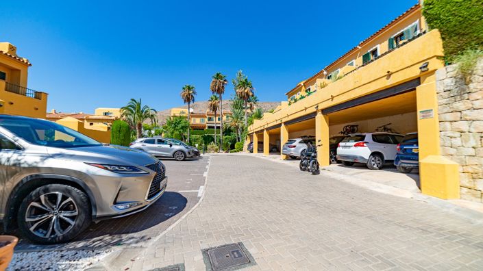 Image No.8-3 Bed Property for sale