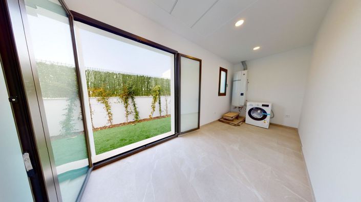 Image No.20-3 Bed Villa for sale