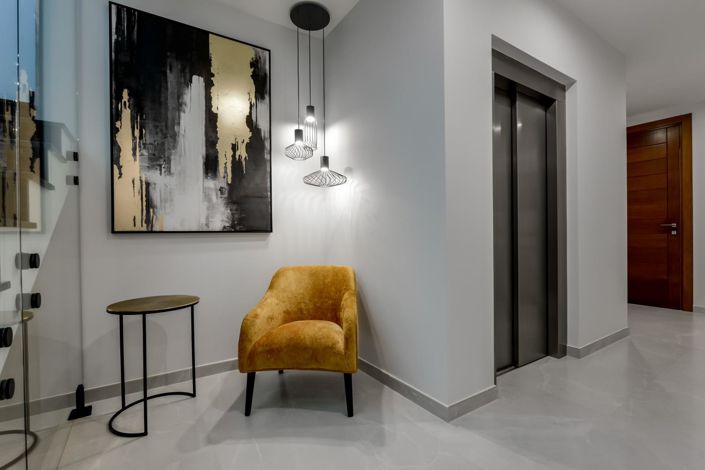 Image No.16-8 Bed Villa for sale