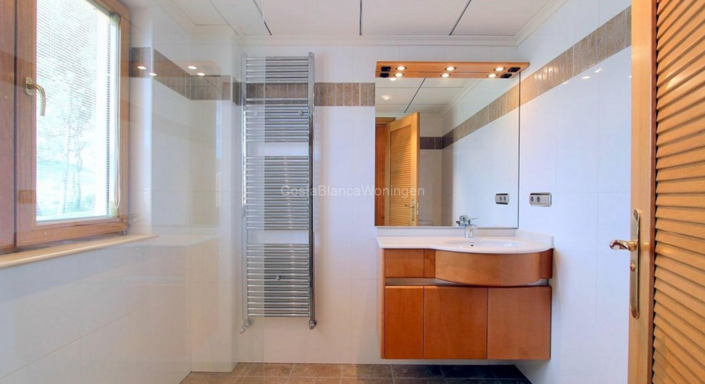 Image No.19-6 Bed Villa for sale